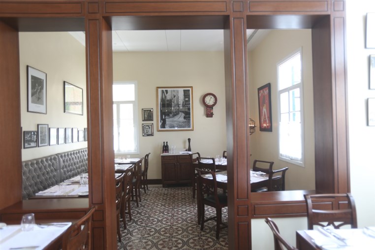 Les Fenetres Media Lunch